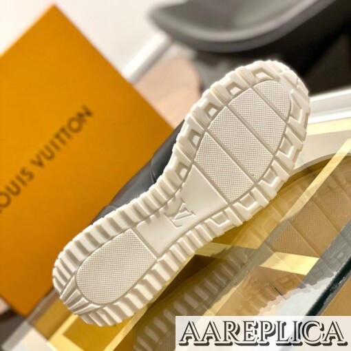 Replica LV 1A5YFR Louis Vuitton Run Away Sneaker 8