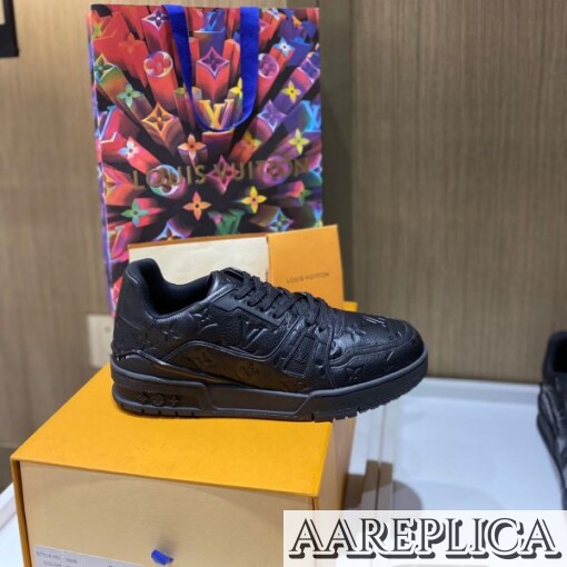 Replica LV Trainer Sneaker Louis Vuitton 1A7WER 4