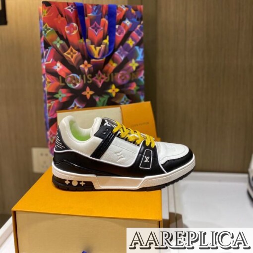 Replica LV Trainer Sneaker Louis Vuitton 1A812I 3