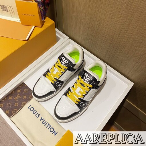 Replica LV Trainer Sneaker Louis Vuitton 1A812I 4