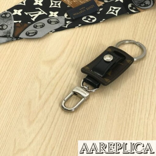 Replica Louis Vuitton M69480 LV Snap Bag Charm and Key Holder 5