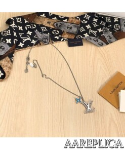 Replica Louis Vuitton M80208 LV Initials Necklace