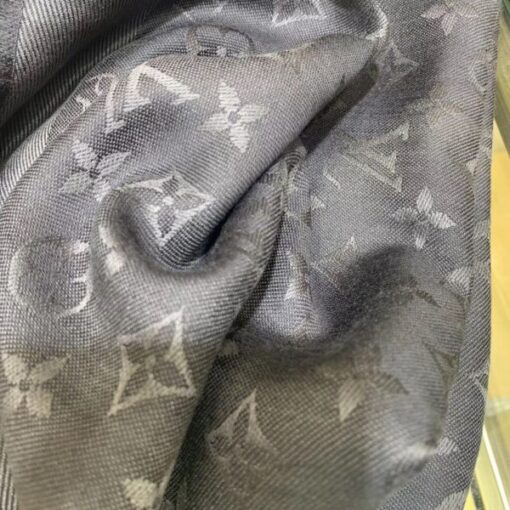 Replica LV M74752 Louis Vuitton Monogram Shawl 2