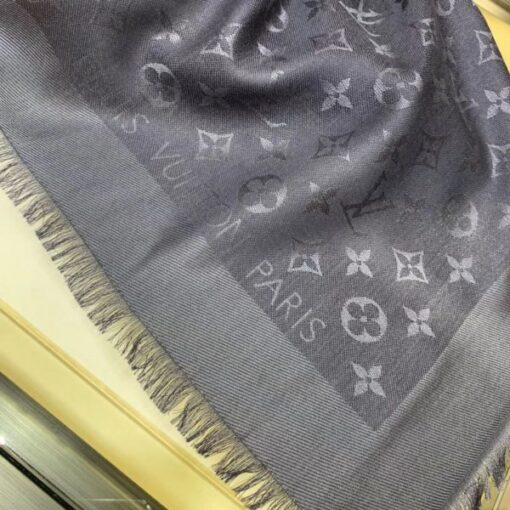 Replica LV M74752 Louis Vuitton Monogram Shawl 4