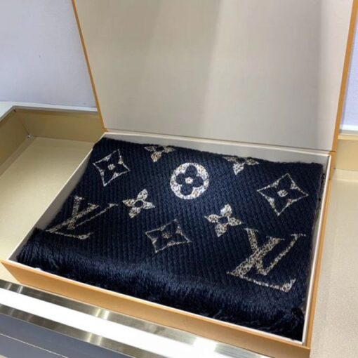 Replica LV M75885 Louis Vuitton Monogram Giant Jungle Logomania Scarf 5