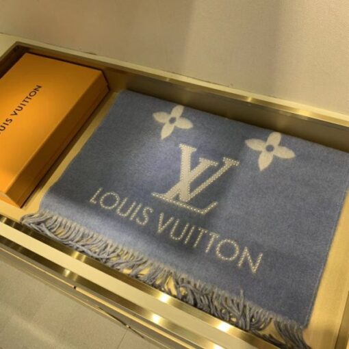 Replica LV M76076 Louis Vuitton Studdy Reykjavik Scarf 4