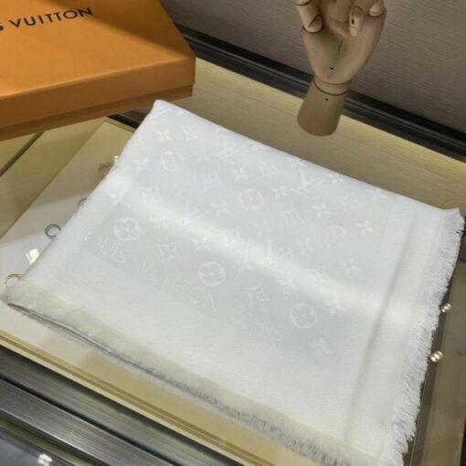 Replica LV M71330 Louis Vuitton Monogram Shawl 2