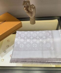 Replica LV M71336 Louis Vuitton Monogram Shawl 2