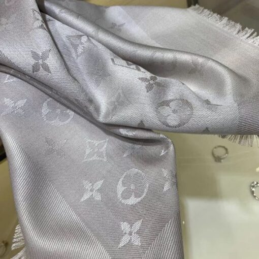 Replica LV M71336 Louis Vuitton Monogram Shawl 3