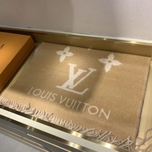 Replica LV M73675 Louis Vuitton Reykjavik Gradient Scarf 7