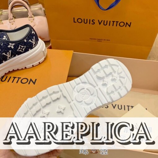 Replica Louis Vuitton LV Squad Sneaker 1A9S0D 3