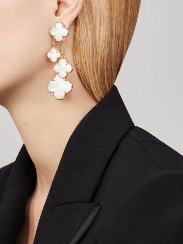 Replica Van Cleef & Arpels Magic Alhambra Earrings VCARD78900 2