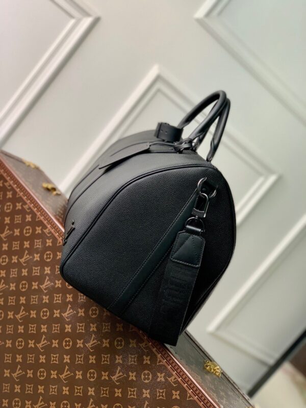 Replica Louis Vuitton Keepall Bandoulière 50 LV M21420 9