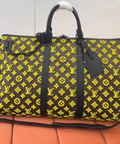 Replica Louis Vuitton Keepall Triangle Bandoulière 50 LV M45069