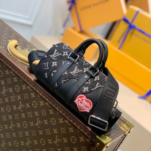 Replica Louis Vuitton Keepall XS LV M81010