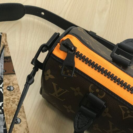 Replica Louis Vuitton Keepall XS LV M80201 6