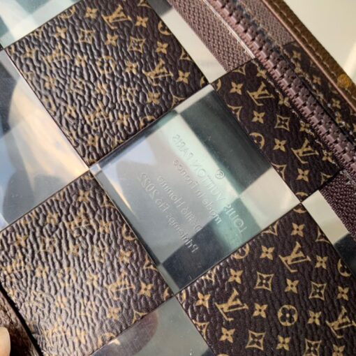 Replica Louis Vuitton Standing Pouch LV M81588 8