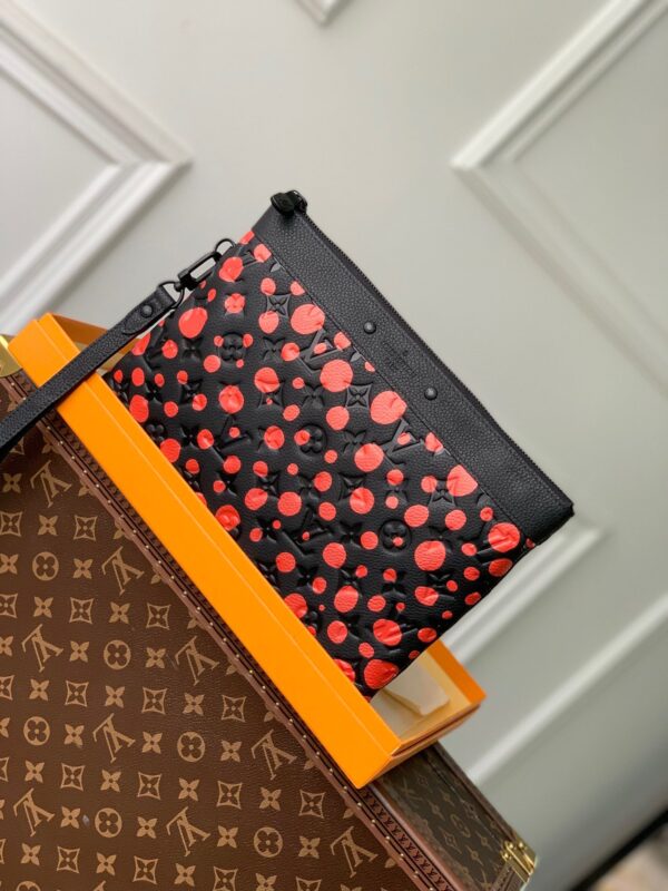 Replica Louis Vuitton LVxYK Pochette To Go LV M82019 2