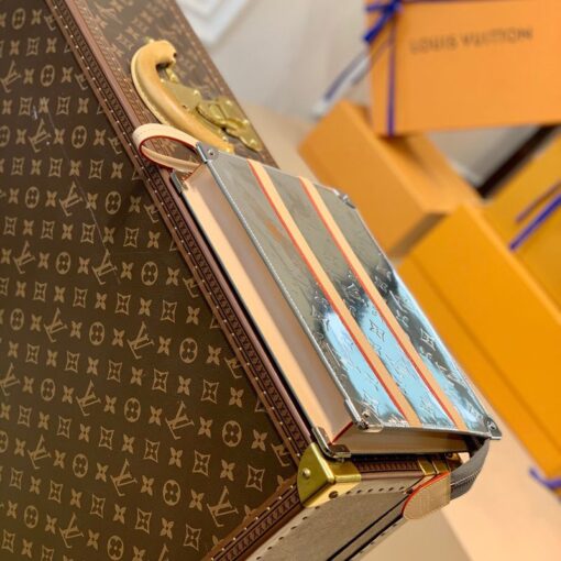 Replica Louis Vuitton Trunk Pouch LV M80807 3