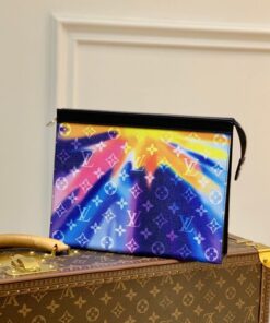 Replica Louis Vuitton Pochette Voyage LV M45941 2