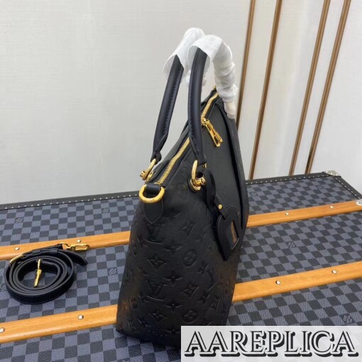 Replica Louis Vuitton M44421 LV V Tote MM 9