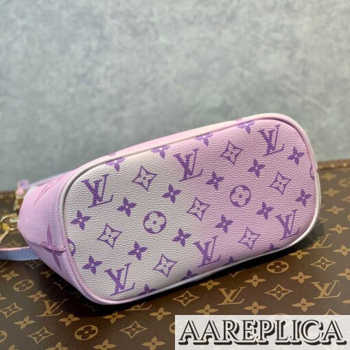 Replica Louis Vuitton Marshmallow LV M46080 4