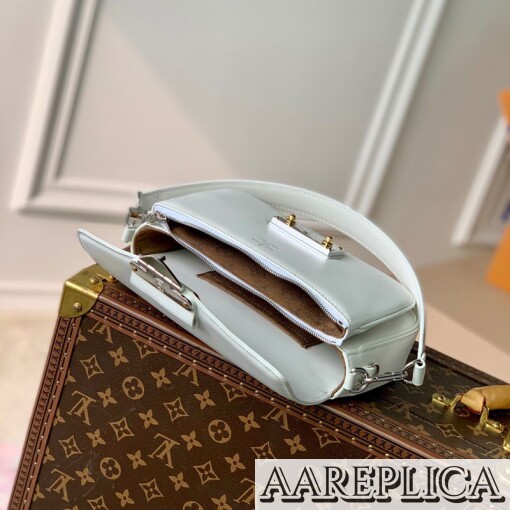 Replica Louis Vuitton Swing LV M20395 8