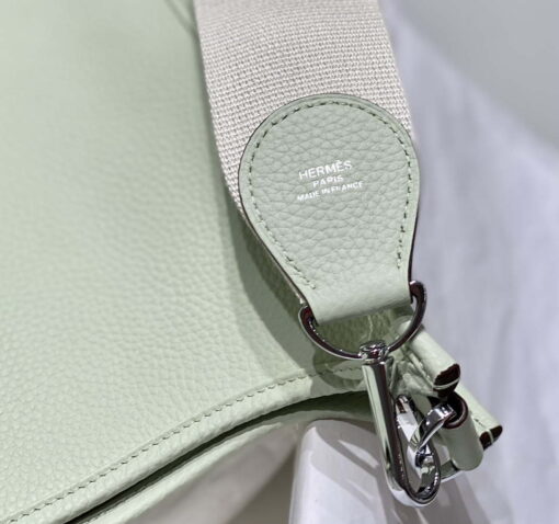 Replica Hermes H083435 Evelyne III 29 Shoulder Bag Silver Hardware Light Green 4