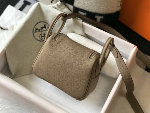 Replica Hermes H079086CK18 Lindy Mini Bag 19cm Semi-manual H231910 4