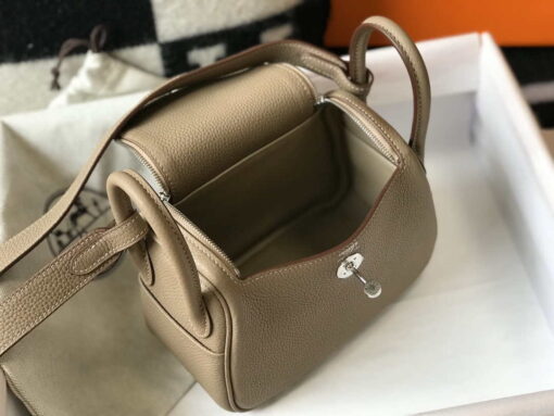 Replica Hermes H079086CK18 Lindy Mini Bag 19cm Semi-manual H231910 8