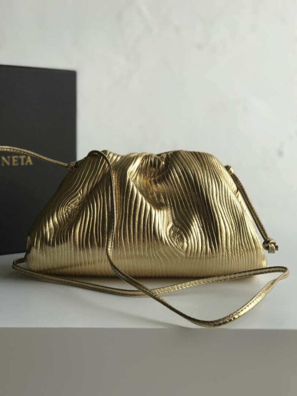 Replica BV 585852 Bottega Veneta Mini Pouch Lambskin leather clutch with strap metallic Gold