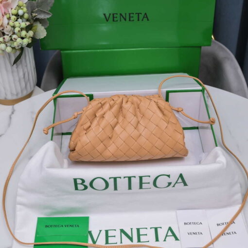 Replica BV 585852 Bottega Veneta Mini Pouch intrecciato leather clutch with strap Nude