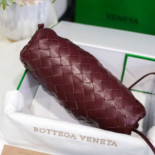 Replica BV 585852 Bottega Veneta Mini Pouch intrecciato leather clutch with strap Wine Red 4