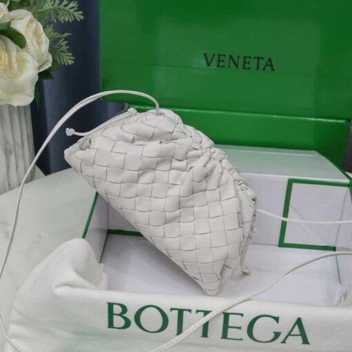 Replica BV 585852 Bottega Veneta Mini Pouch intrecciato leather clutch with strap White 2