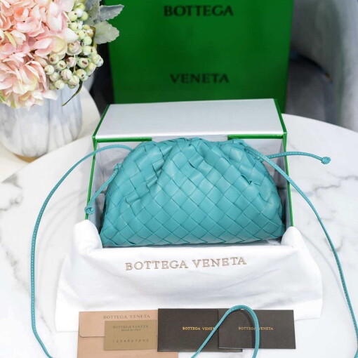 Replica BV 585852 Bottega Veneta Mini Pouch intrecciato leather clutch with strap Blue