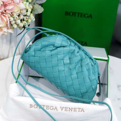 Replica BV 585852 Bottega Veneta Mini Pouch intrecciato leather clutch with strap Blue 2