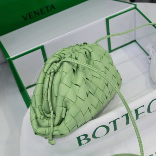 Replica BV 585852VCPP13840 Bottega Veneta Mini Pouch Light Green 3