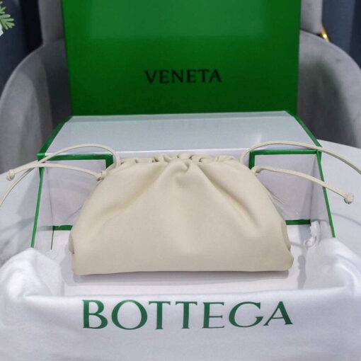 Replica Bottega Veneta 585852 BV Mini Pouch Beige Bag