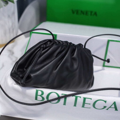 Replica Bottega Veneta 585852 BV Mini Pouch Black Bag 3