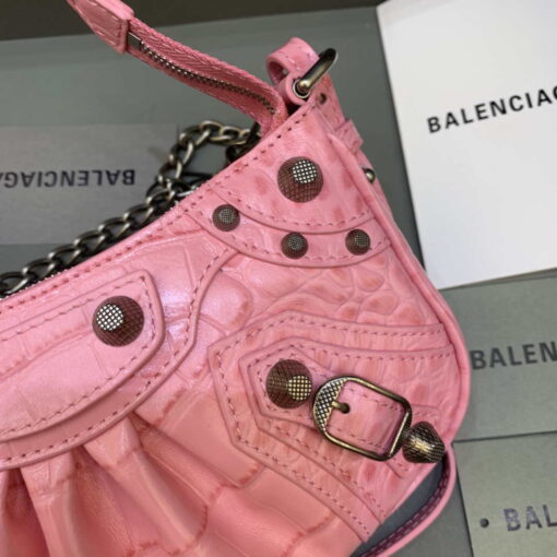 Replica Balenciaga 6940271VG9 Le Cagole Mini Multipouch in Pink Crocodile 5