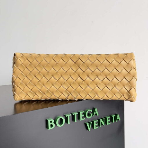 Replica Bottega Veneta BV 743572 Medium Andiamo Light Brown 4