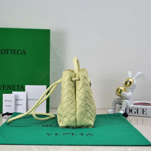 Replica Bottega Veneta BV 743568 Small Andiamo Yellow 2