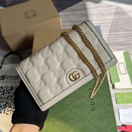 Replica Gucci 723787 GG Matelassé Chain Wallet White 4