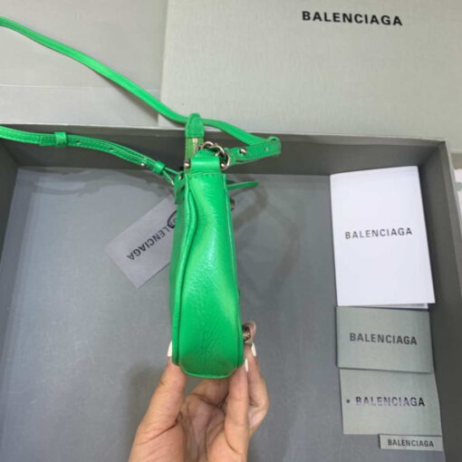 Replica Balenciaga 6940271VG9 Le Cagole Mini Multipouch in Green Arena lambskin 3