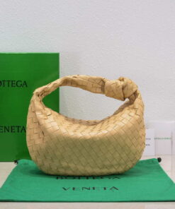 Replica Bottega Veneta BV 690225 Teen Jodie intrecciato leather shoulder bag Apricot