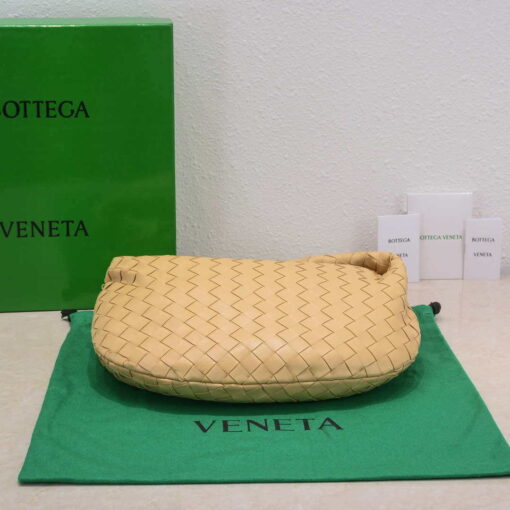 Replica Bottega Veneta BV 690225 Teen Jodie intrecciato leather shoulder bag Apricot 4