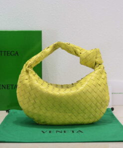 Replica Bottega Veneta BV 690225 Teen Jodie intrecciato leather shoulder bag Lemon Yellow