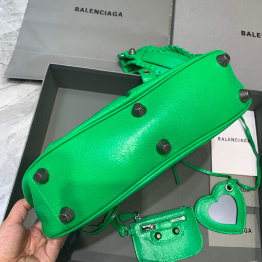 Replica Balenciaga 67130723 Women's Le Cagole Small Shoulder Bag Arena lambskin In Green 4