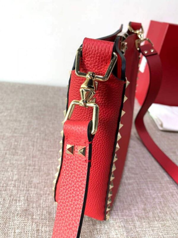 Replica Valentino 2B0C17 Rockstud Grainy Calfskin Hobo Bag 50031S Red 5