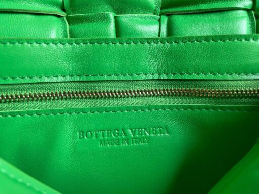 Replica Bottega Veneta BV 20206 Chain Cassette 631421 Grass Green Gold 8